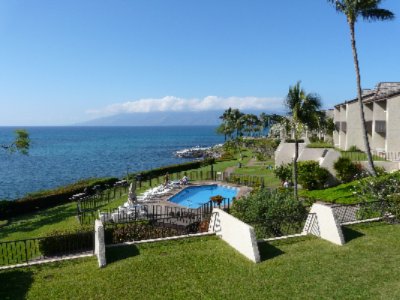 Napili Point Resort - Morning With Molokai In Background