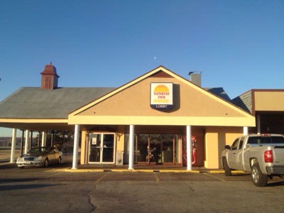 Best Value Hallmark Inn - 