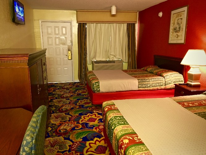 Best Value Hallmark Inn - 