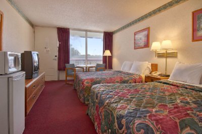 Days Inn - Two Double Bed Room