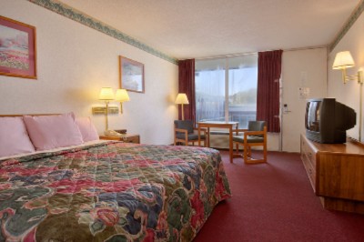 Days Inn - One King Bed Room 2