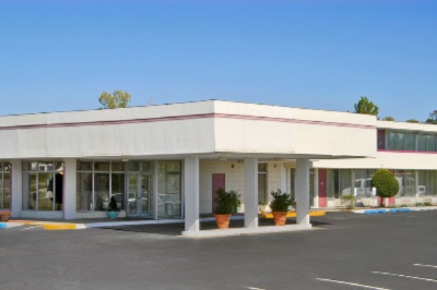 Days Inn - Front Lobby Outside