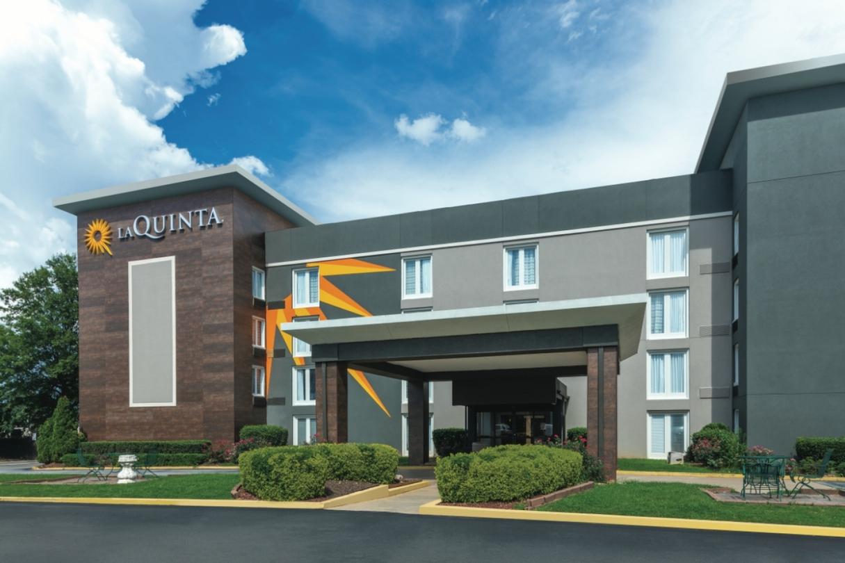Image of La Quinta Inn & Suites Atlanta Airport