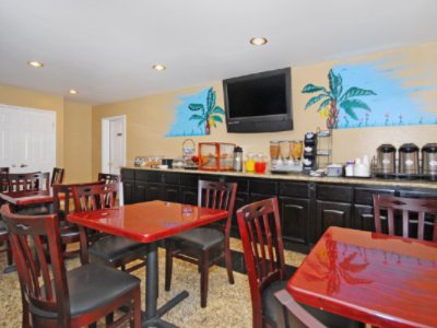 Quality Inn & Suites - Breakfast Room