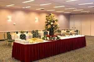 Banquets And Meetings For 10-200.