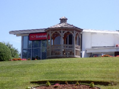 Econo Lodge - 