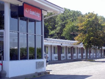 Econo Lodge - 