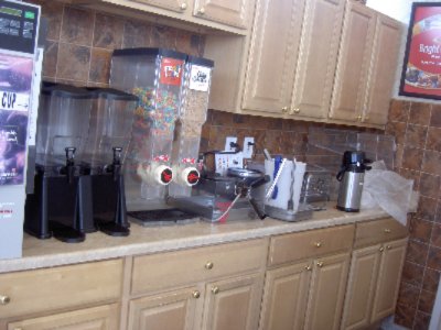 Econo Lodge - Breakfast Area