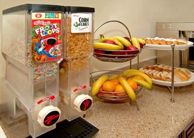 Sleep Inn Sarasota Airport - Free Continental Breakfast With Hot Belguim Waffles