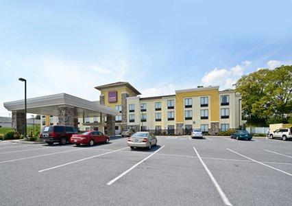 Comfort Suites Lancaster - 