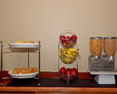 Sleep Inn Ocala - Enjoy Deluxe Continental Breakfast