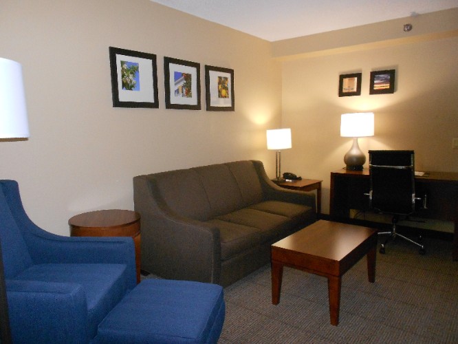 Comfort Inn & Suites - 