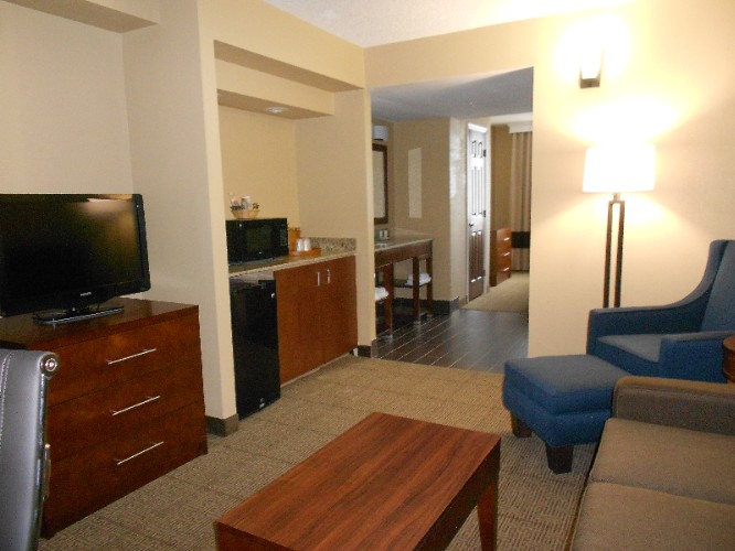 Comfort Inn & Suites - 