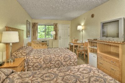 Campus Inn & Suites - Standard Double Double