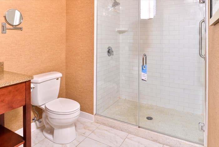 74 State - Executive Suite Bathroom
