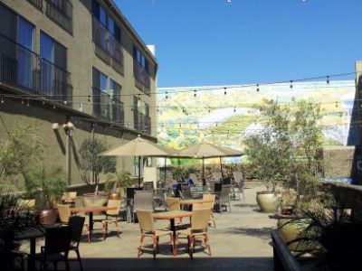 Hallmark Inn Davis - 