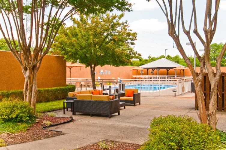 Courtyard by Marriott Lenox Park - Courtyard Cafe