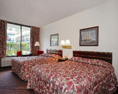 Rodeway Inn & Conference Center - 2 Queen Size Serta Beds