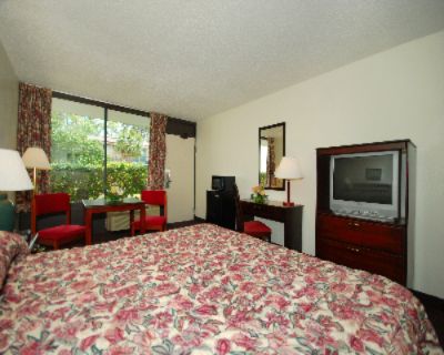 Rodeway Inn & Conference Center - 