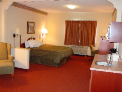 Comfort Suites - 