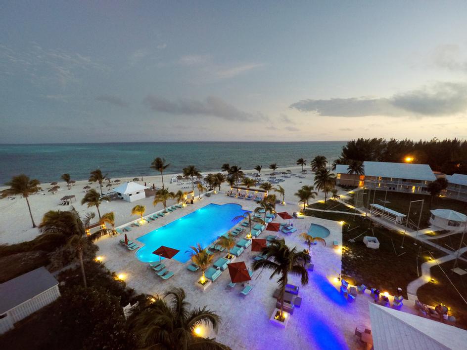 Viva Wyndham Fortuna Beach - Pool &beach