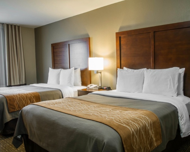Comfort Inn Ventura - 2 Bedroom Suite