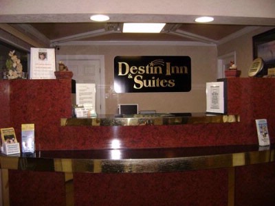 Destin Inn & Suites - 