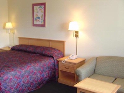 Destin Inn & Suites - 