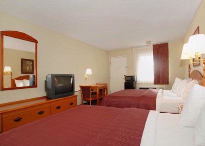 Quality Inn - Double Queen Room