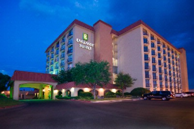 Embassy Suites Hotel El Paso - Get A Breath Of Fresh Air In Our Beautiful Atrium And Enjoy All The Relaxing Surroundings.