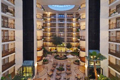 Embassy Suites Hotel El Paso - Get A Breath Of Fresh Air In Our Beautiful Atrium And Enjoy All The Relaxing Surroundings.