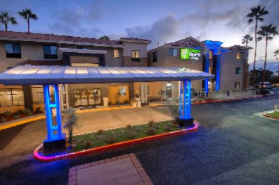 Quality Inn & Suites of Carlsbad - 