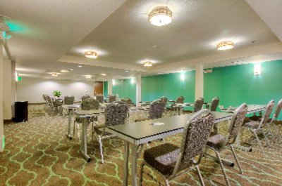 Quality Inn & Suites of Carlsbad - Second Half Of 2-bedroom Suite