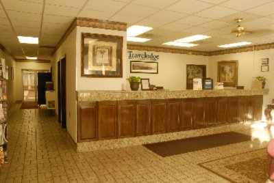 Travelodge Springdale - Main Lobby