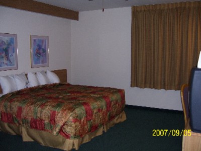 Sleep Inn at Harbour View - 1 King Guest Room