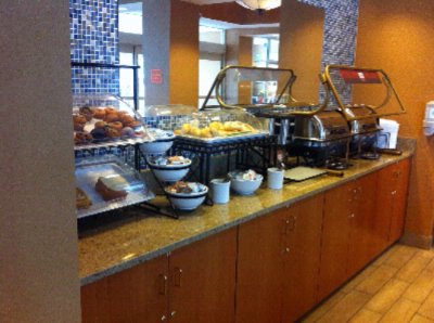Complimentary Deluxe Continental Breakfast