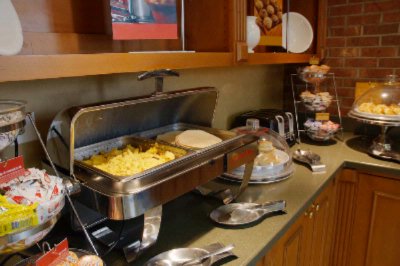 Hampton Inn Norfolk Naval Base - Enjoy A Hot Breakfast Or A Quick On The Run Breakfast Bag To Start Your Day.