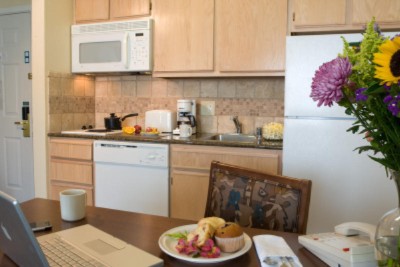 Staybridge Suites Dallas / Addison - Kitchen