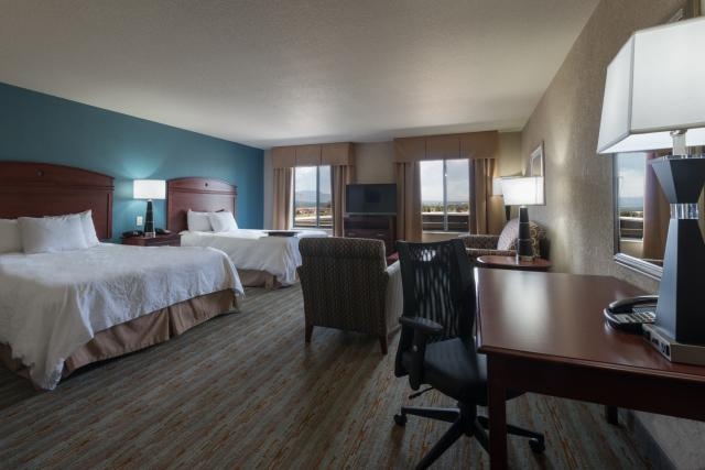 Hampton Inn & Suites Air Force Academy - Double Queen Suite