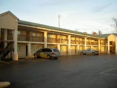 Executive Inn & Suites - 