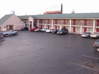 Executive Inn & Suites - 