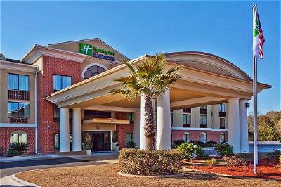 Holiday Inn Express Water Fountain