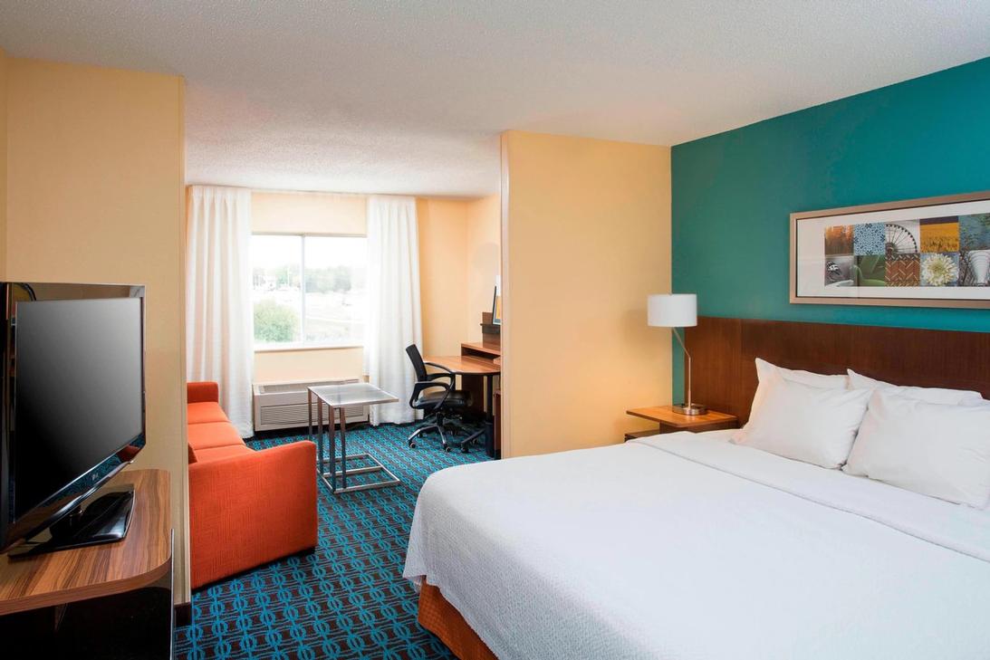 Greeley Fairfield Inn - Executive King Room