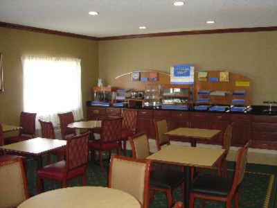Greeley Holiday Inn Express - Join Us Each Morning For A Free Hot Breakfast