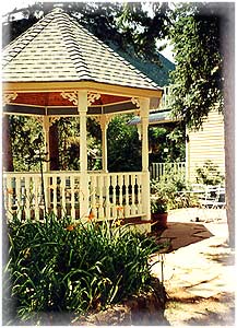 Eastholme in The Rockies - Wedding Gazebo and Patio