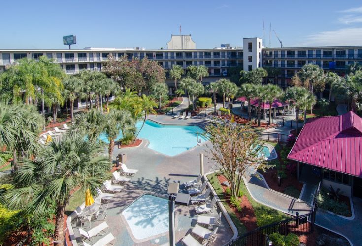 Royale Parc Suites - Complimentary Full Hot And Cold Breakfast Buffet