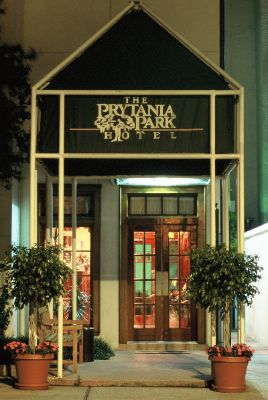 Prytania Park Front Entrance