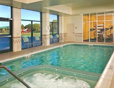 Courtyard Aberdeen Pool