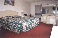 Passport Inn & Suites - King Jacuzzi