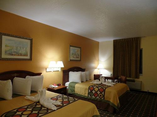 Super 8 Motel - 